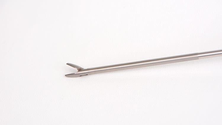 needle-holder-tip